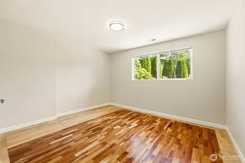 10032 30th Avenue SW Seattle WA 98146