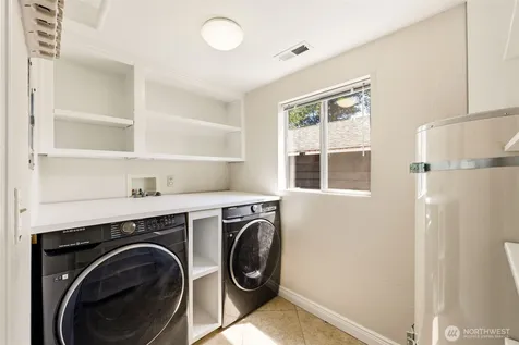 10032 30th Avenue SW Seattle WA 98146