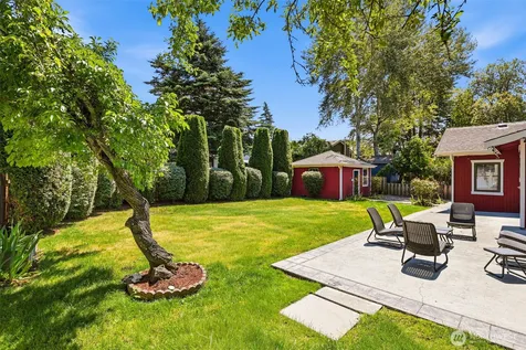 10032 30th Avenue SW Seattle WA 98146