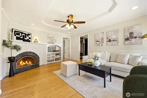 10032 30th Avenue SW Seattle WA 98146