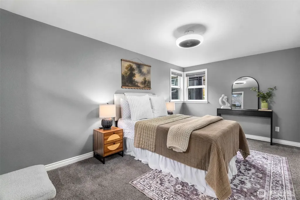 1033 Summit Lake Circle NW Olympia WA 98502