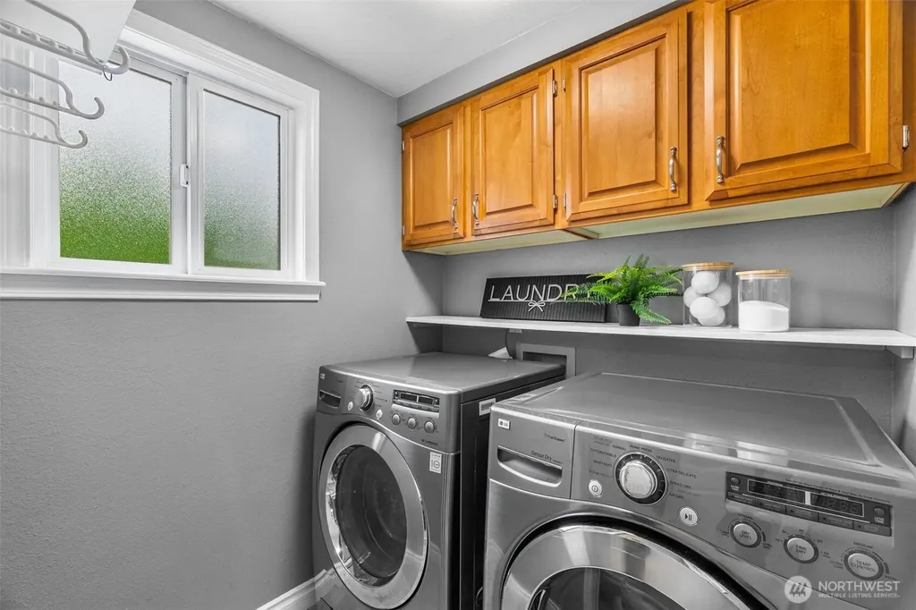 1033 Summit Lake Circle NW Olympia WA 98502