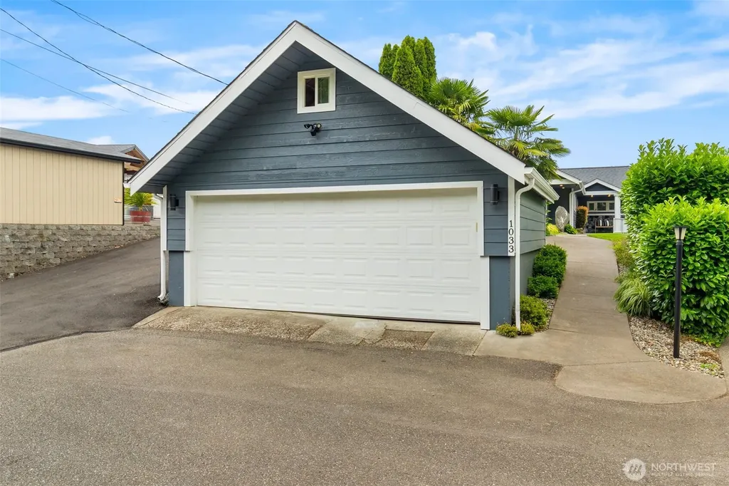 1033 Summit Lake Circle NW Olympia WA 98502