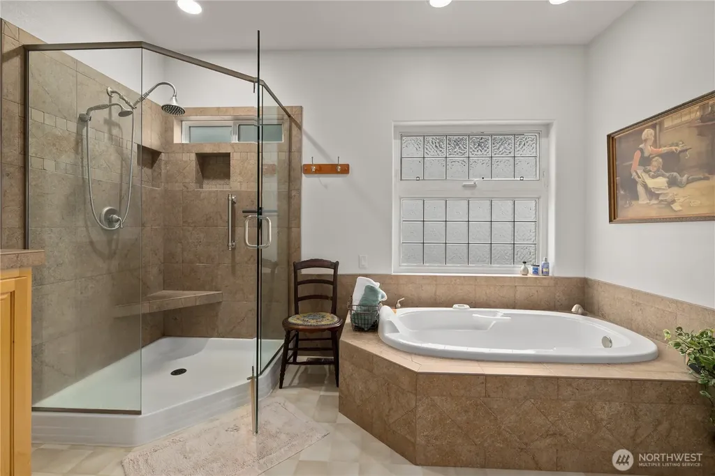 1767 SW Waterside Court Oak Harbor WA 98277