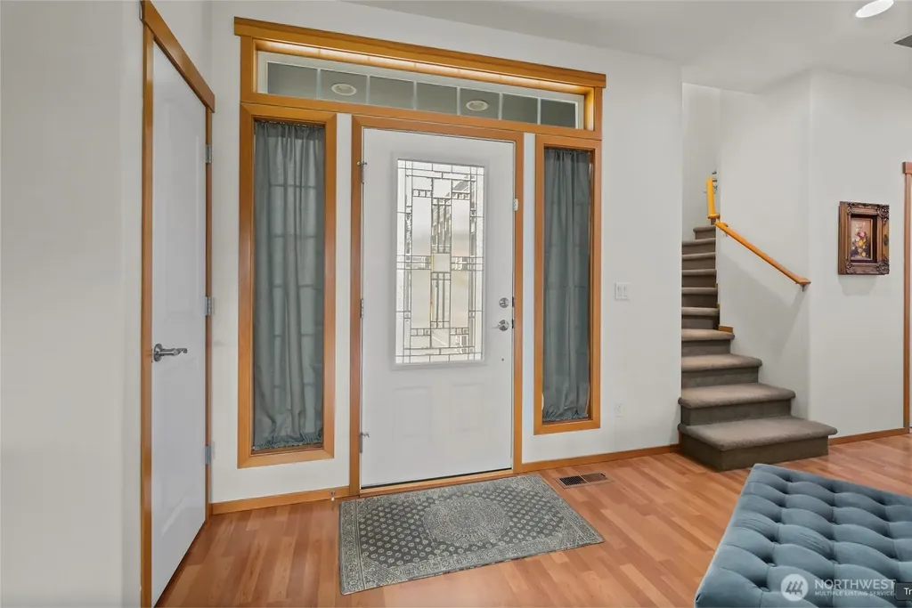 1767 SW Waterside Court Oak Harbor WA 98277