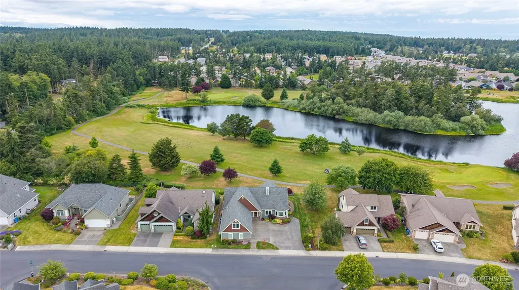 1767 SW Waterside Court Oak Harbor WA 98277