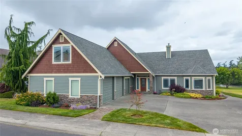 1767 SW Waterside Court Oak Harbor WA 98277