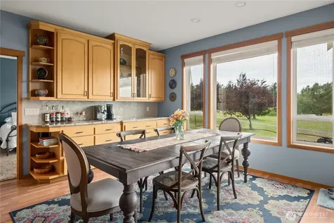 1767 SW Waterside Court Oak Harbor WA 98277