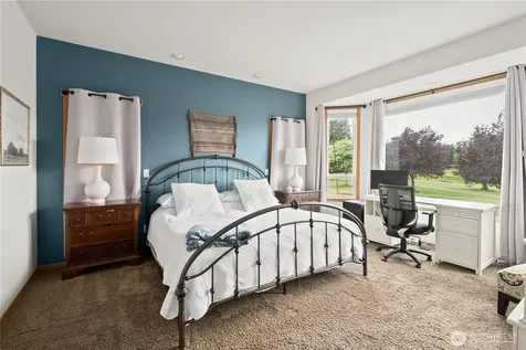 1767 SW Waterside Court Oak Harbor WA 98277