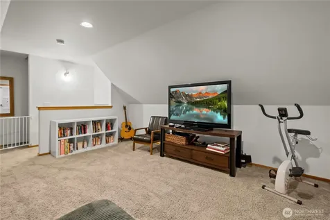 1767 SW Waterside Court Oak Harbor WA 98277