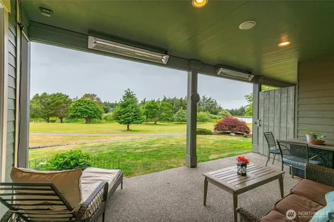 1767 SW Waterside Court Oak Harbor WA 98277