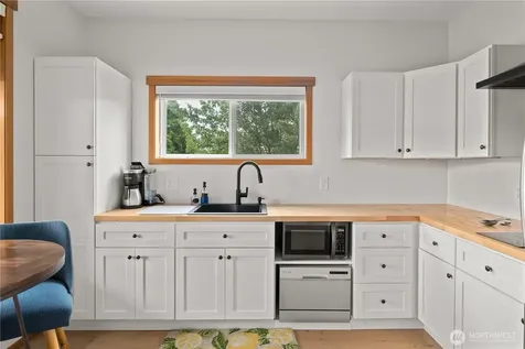 1767 SW Waterside Court Oak Harbor WA 98277