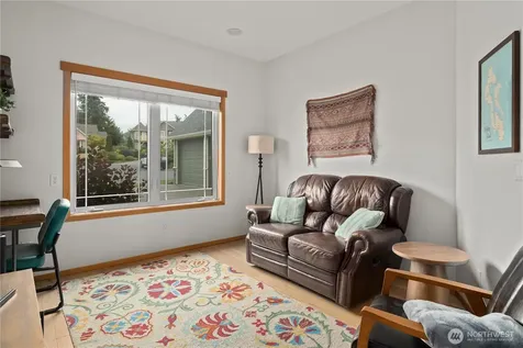 1767 SW Waterside Court Oak Harbor WA 98277