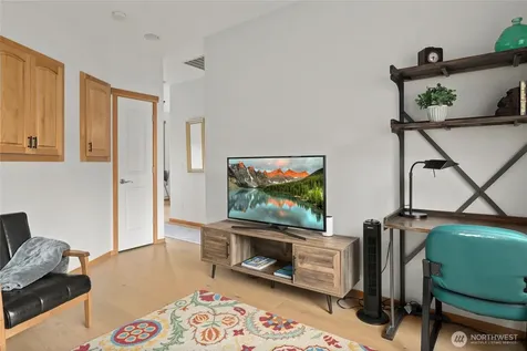 1767 SW Waterside Court Oak Harbor WA 98277