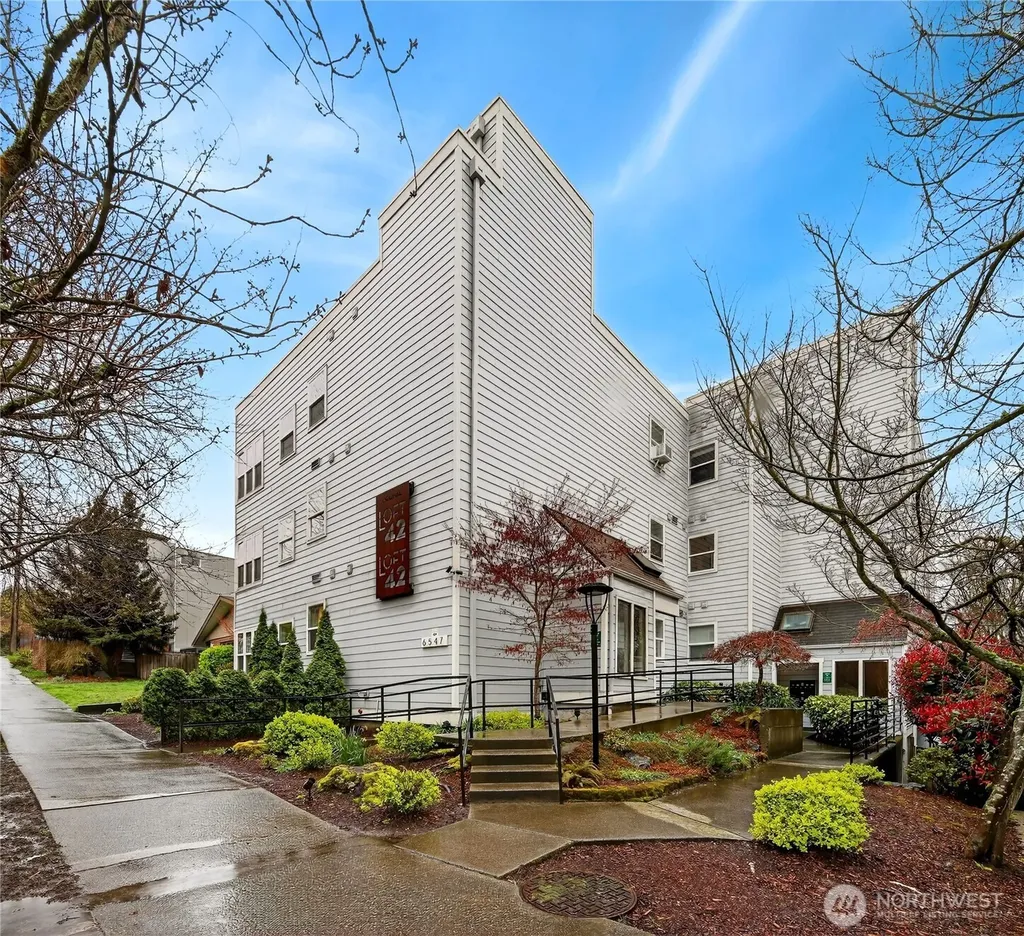 6547 42nd Avenue SW Seattle WA 98136