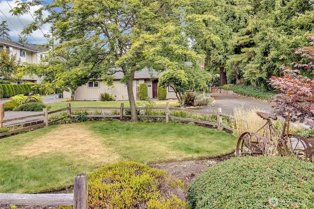 5717 186th Place SW Lynnwood WA 98037