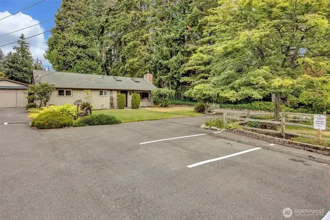 5717 186th Place SW Lynnwood WA 98037
