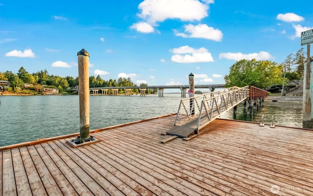 114 Madrona Drive NW Gig Harbor WA 98335