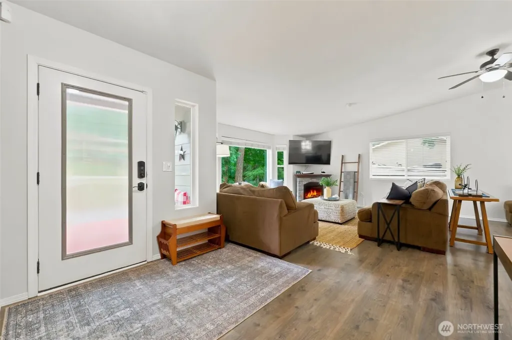 114 Madrona Drive NW Gig Harbor WA 98335