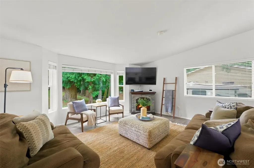 114 Madrona Drive NW Gig Harbor WA 98335