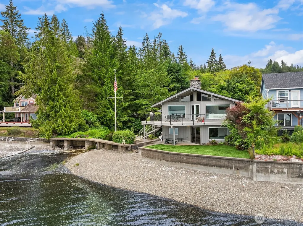 14761 E State Route 106 Belfair WA 98528