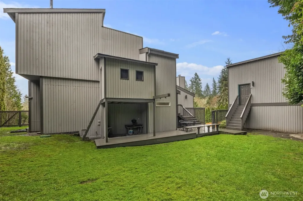 6021 158th Place NE Redmond WA 98052