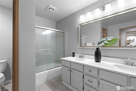 6021 158th Place NE Redmond WA 98052