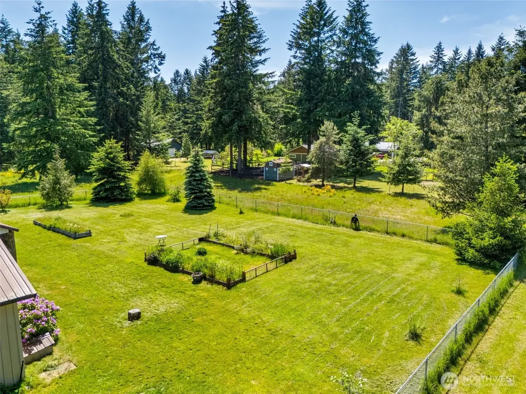 10739 128th Avenue SE Rainier WA 98576