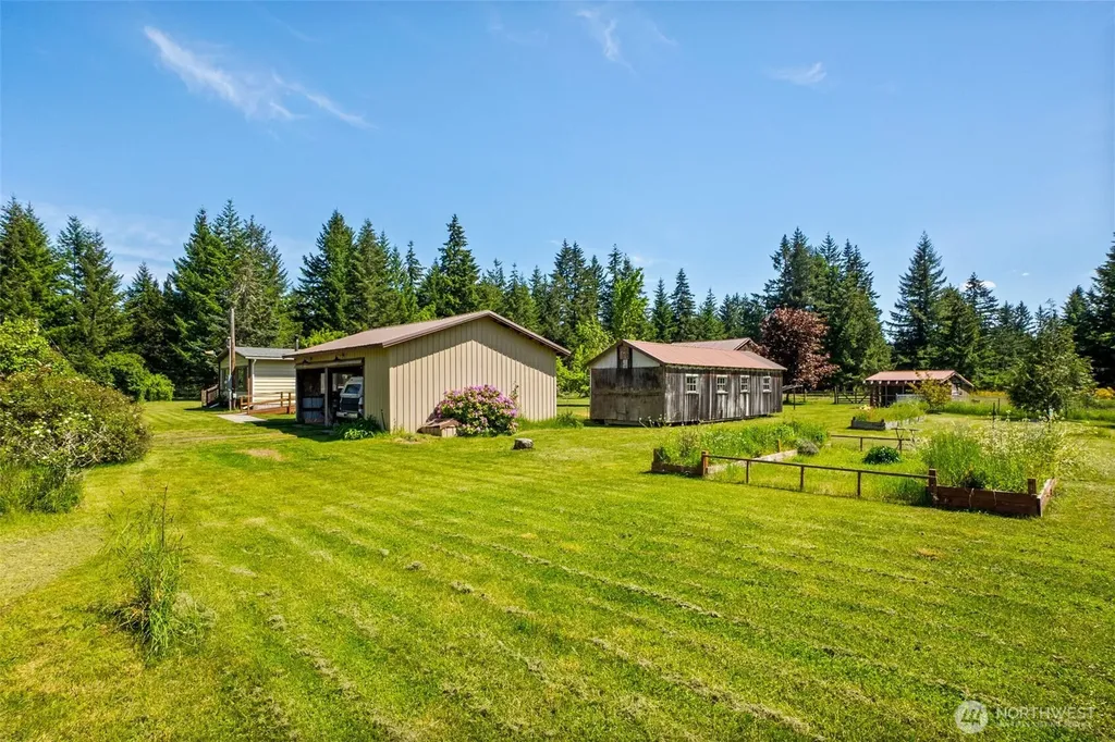 10739 128th Avenue SE Rainier WA 98576
