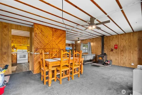 10739 128th Avenue SE Rainier WA 98576