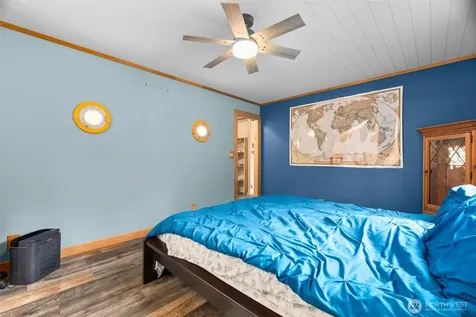 10739 128th Avenue SE Rainier WA 98576