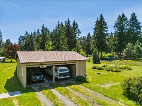 10739 128th Avenue SE Rainier WA 98576