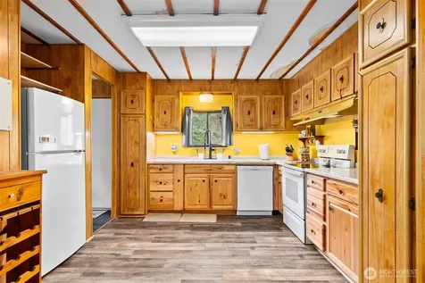 10739 128th Avenue SE Rainier WA 98576