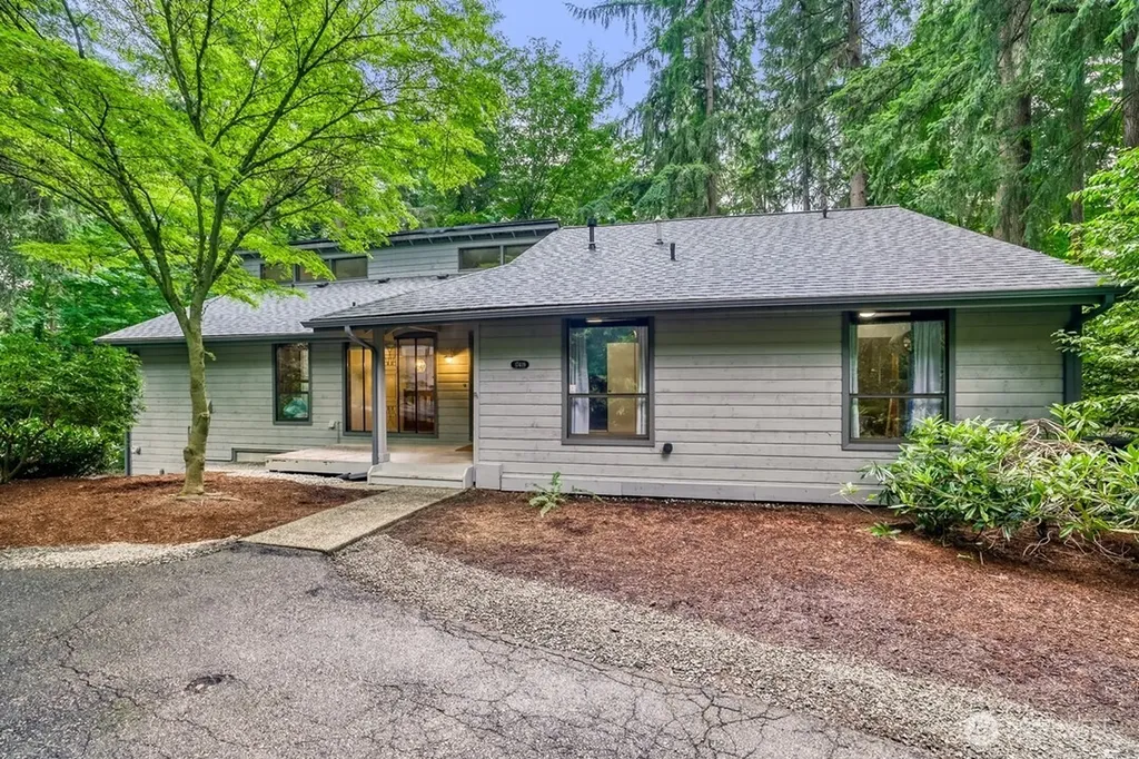 17419 151st Avenue NE Woodinville WA 98072