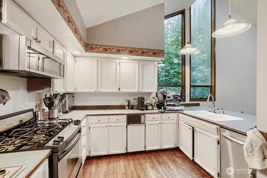 17419 151st Avenue NE Woodinville WA 98072