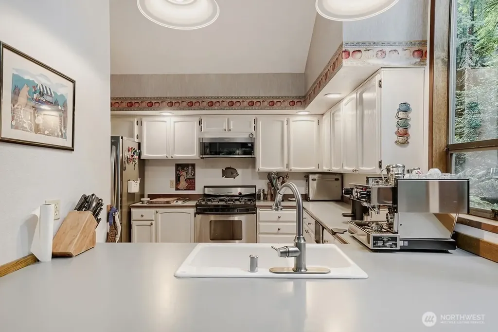 17419 151st Avenue NE Woodinville WA 98072