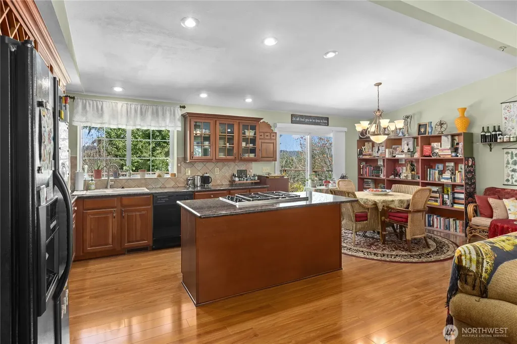 802 Milton Way Milton WA 98354