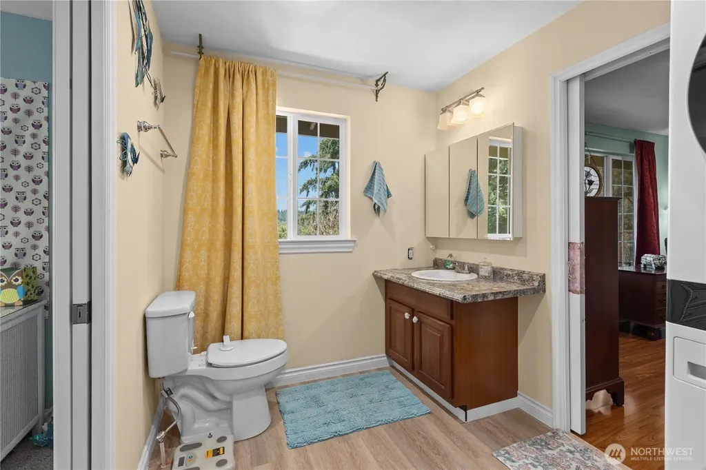 802 Milton Way Milton WA 98354