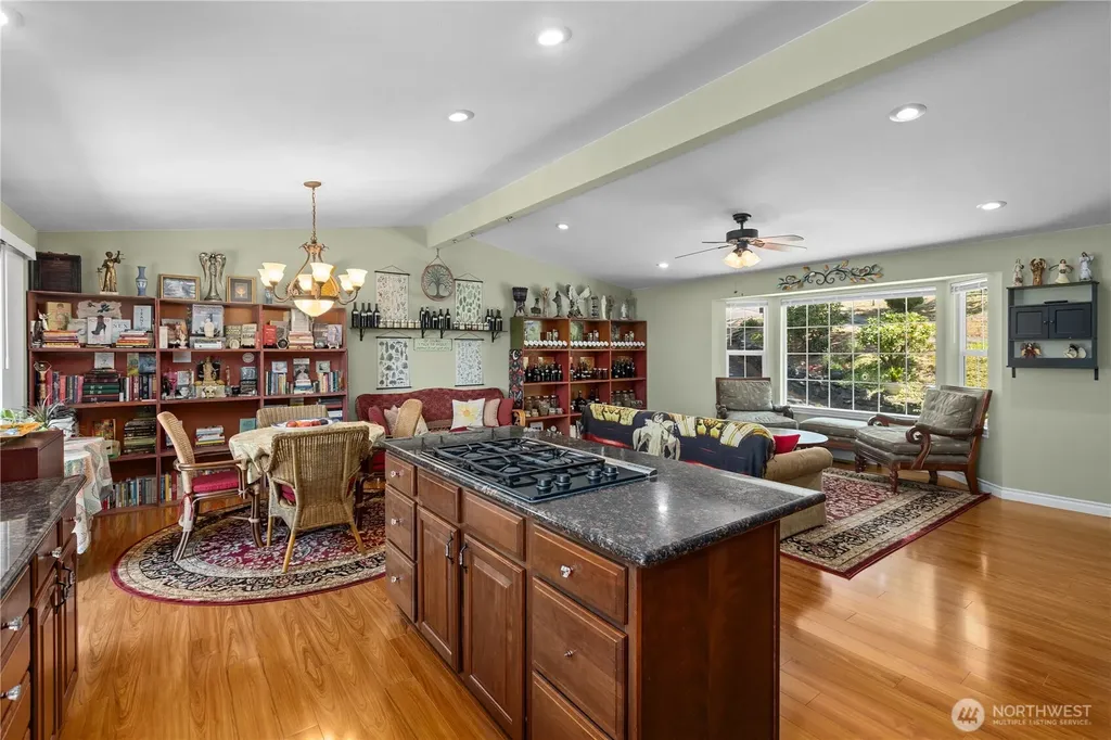 802 Milton Way Milton WA 98354