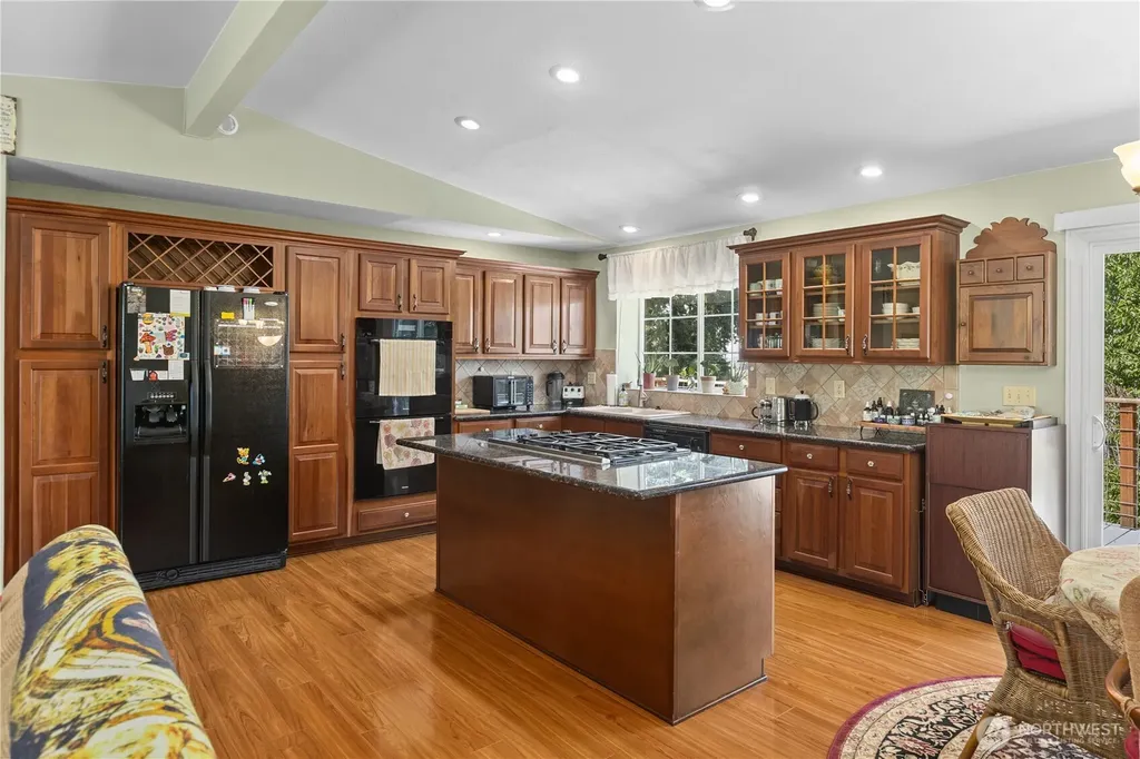 802 Milton Way Milton WA 98354