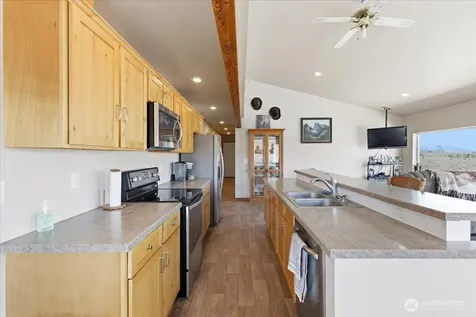 44495 Sr 174 N Grand Coulee WA 99133