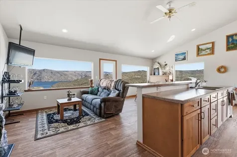 44495 Sr 174 N Grand Coulee WA 99133