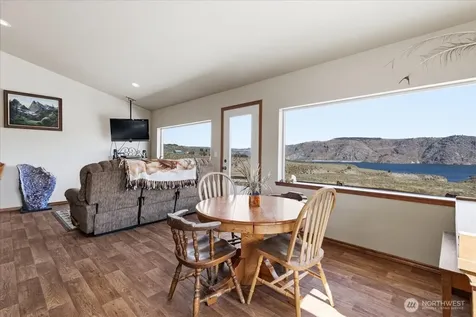 44495 Sr 174 N Grand Coulee WA 99133