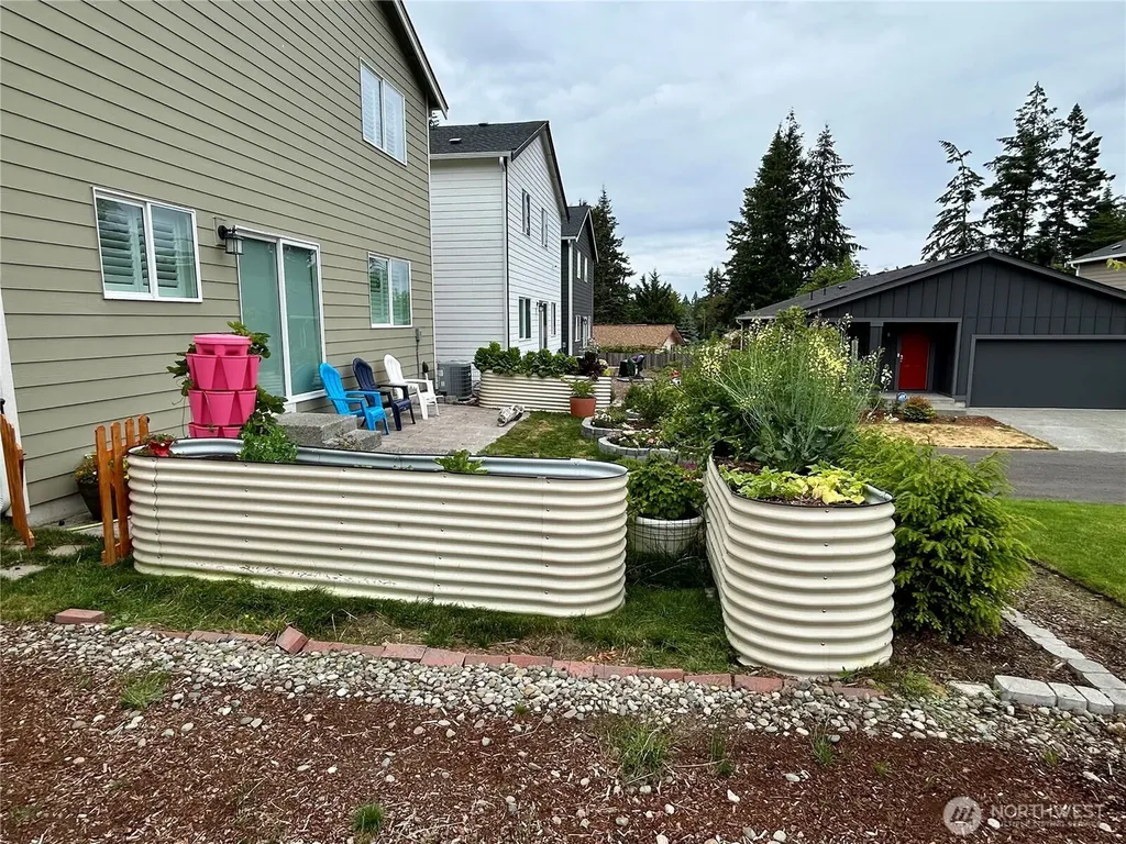 1275 Etna Place SE Port Orchard WA 98366
