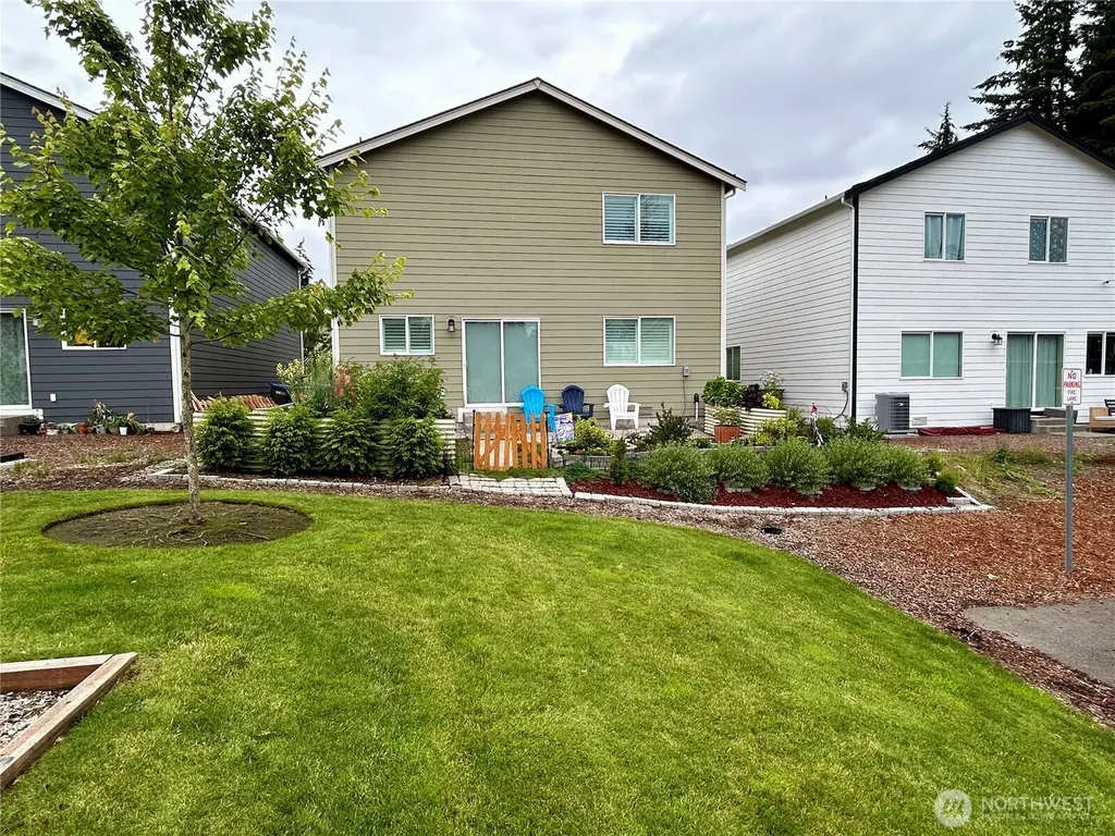 1275 Etna Place SE Port Orchard WA 98366