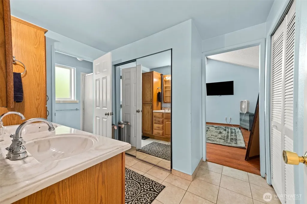 7237 Ridgemont Drive SE Olympia WA 98513