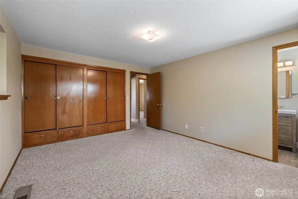 7307 S Alaska Street Tacoma WA 98408