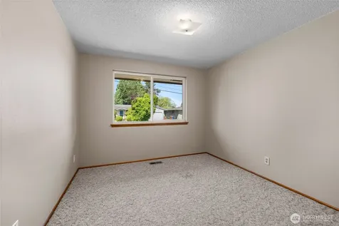 7307 S Alaska Street Tacoma WA 98408