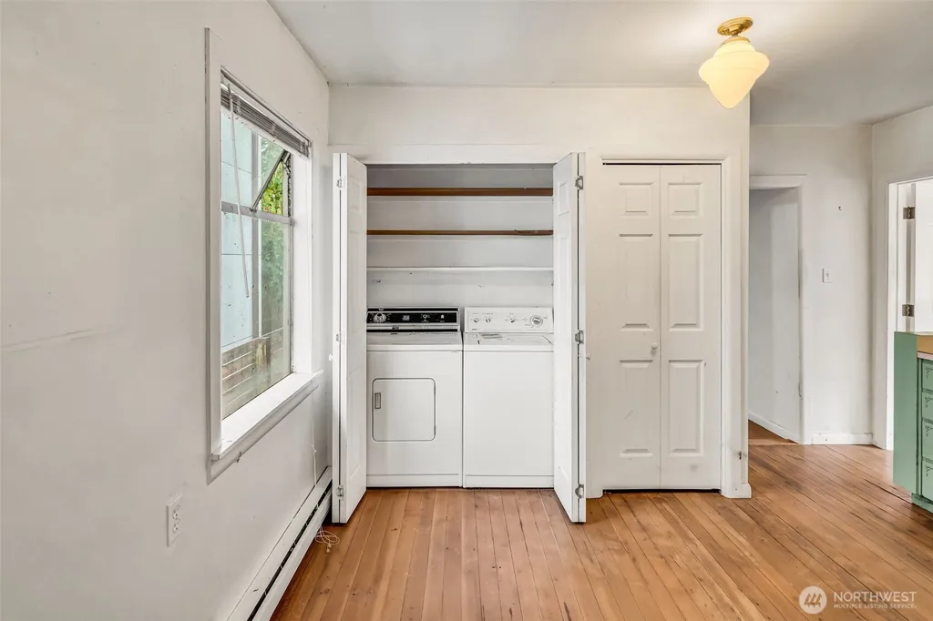 831 NW 52nd Street Seattle WA 98107