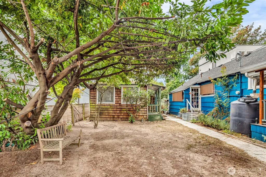 831 NW 52nd Street Seattle WA 98107